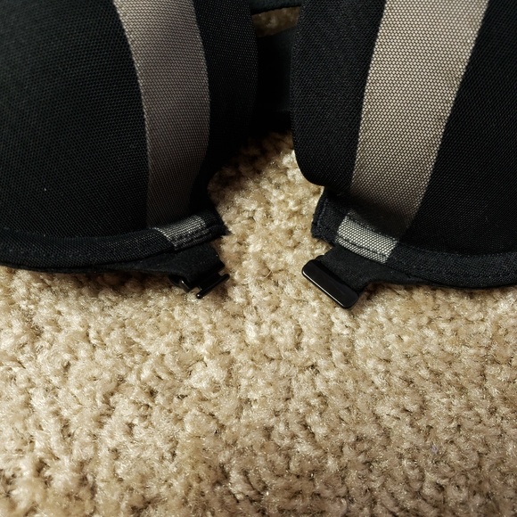 Victoria's Secret Body By Victoria Racerback Front - Picture 7 of 7